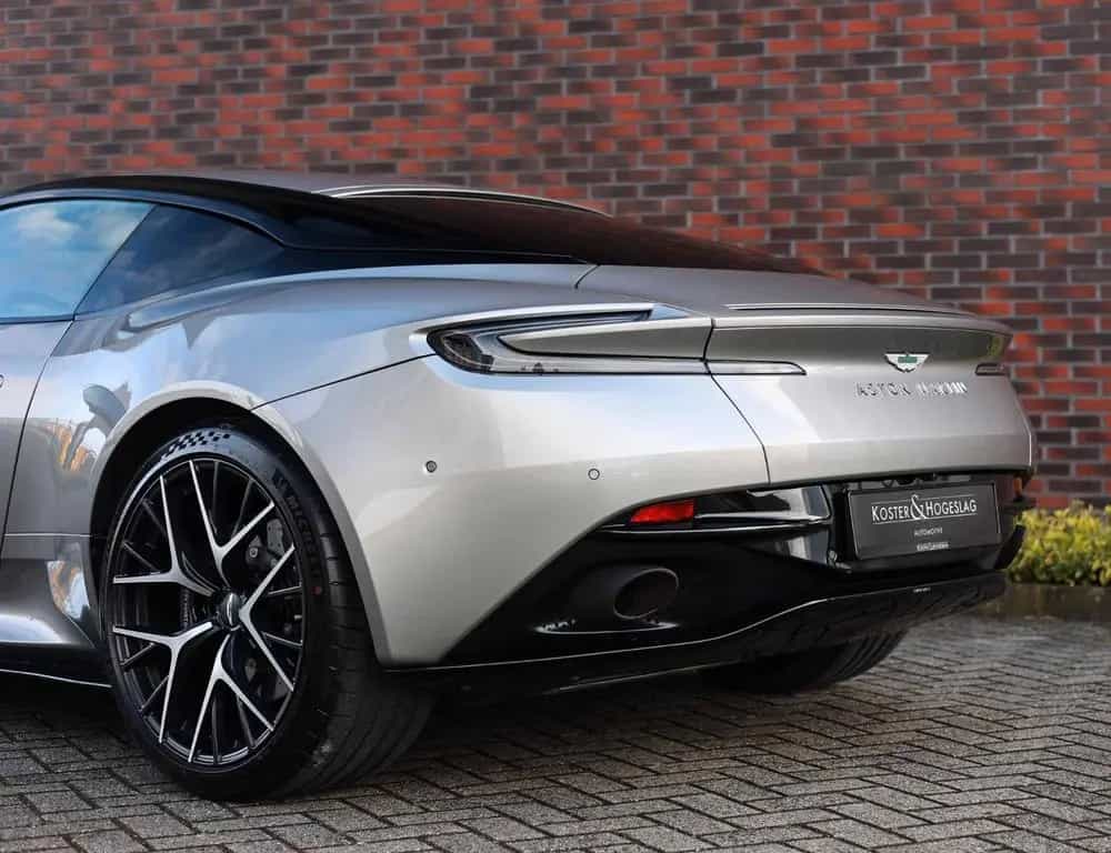 Aston Martin DB12 Coupé | Aluminite Silver 09/2023-photo-21