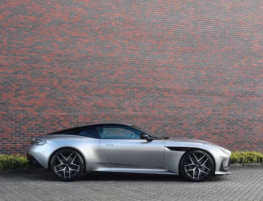 Aston Martin DB12 Coupé | Aluminite Silver 09/2023-photo-27