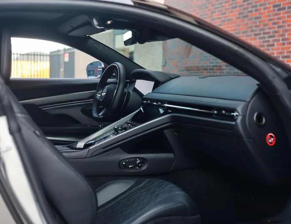Aston Martin DB12 Coupé | Aluminite Silver 09/2023-photo-30