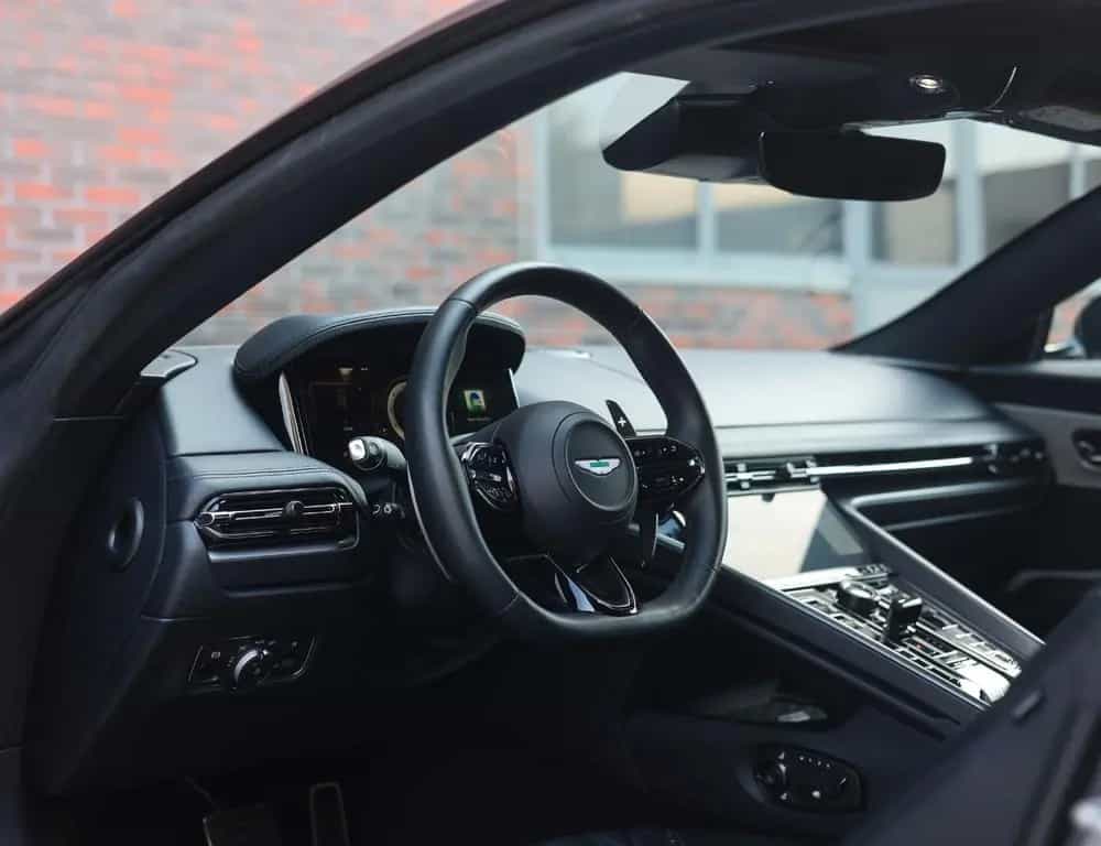 Aston Martin DB12 Coupé | Aluminite Silver 09/2023-photo-37