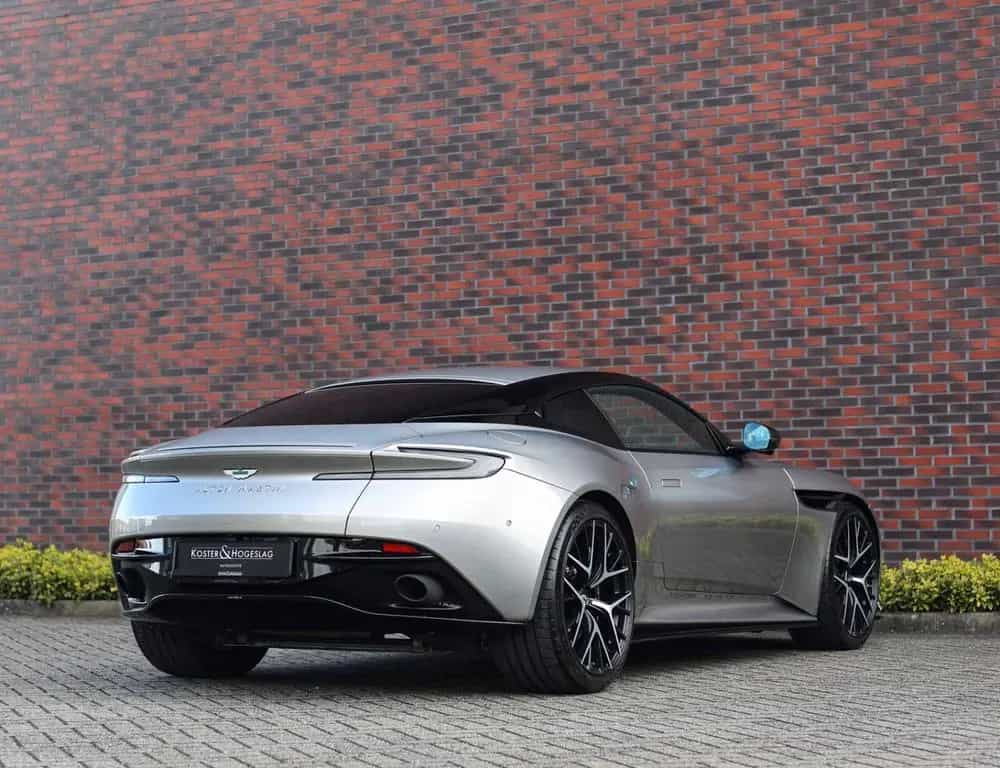 Aston Martin DB12 Coupé | Aluminite Silver 09/2023-photo-8