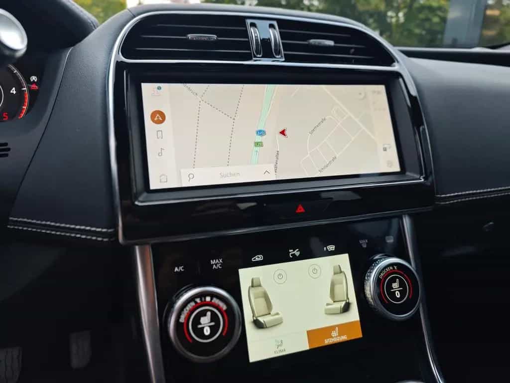 Jaguar XE 2.0d R-DYNAMIC S*CARPLAY*NAVI*SHZ*VOLL-LED* 04/2021-photo-23