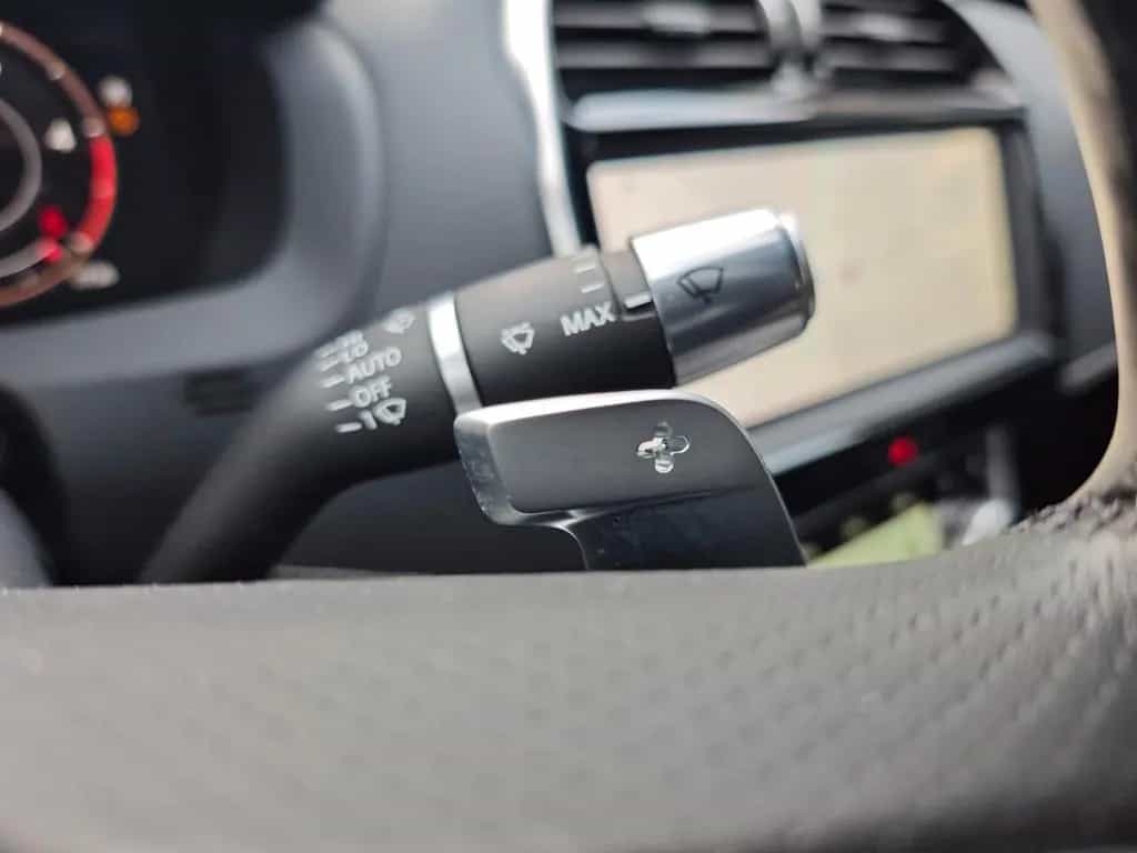 Jaguar XE 2.0d R-DYNAMIC S*CARPLAY*NAVI*SHZ*VOLL-LED* 04/2021-photo-28