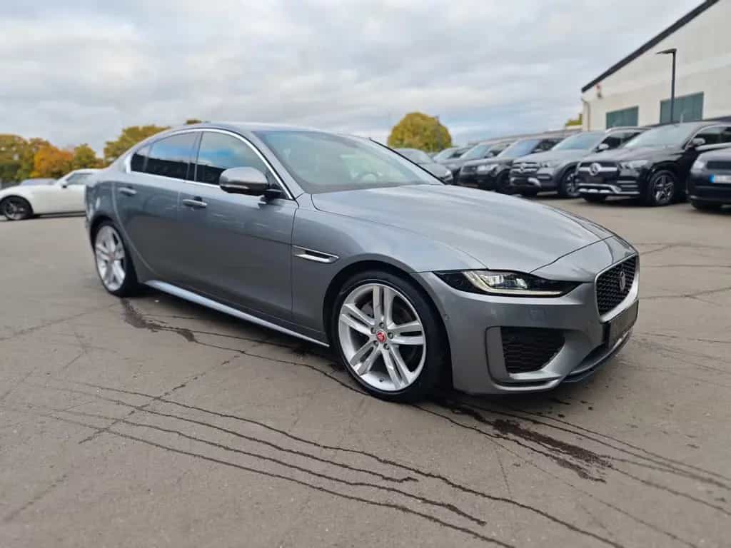 Jaguar XE 2.0d R-DYNAMIC S*CARPLAY*NAVI*SHZ*VOLL-LED* 04/2021-photo-4