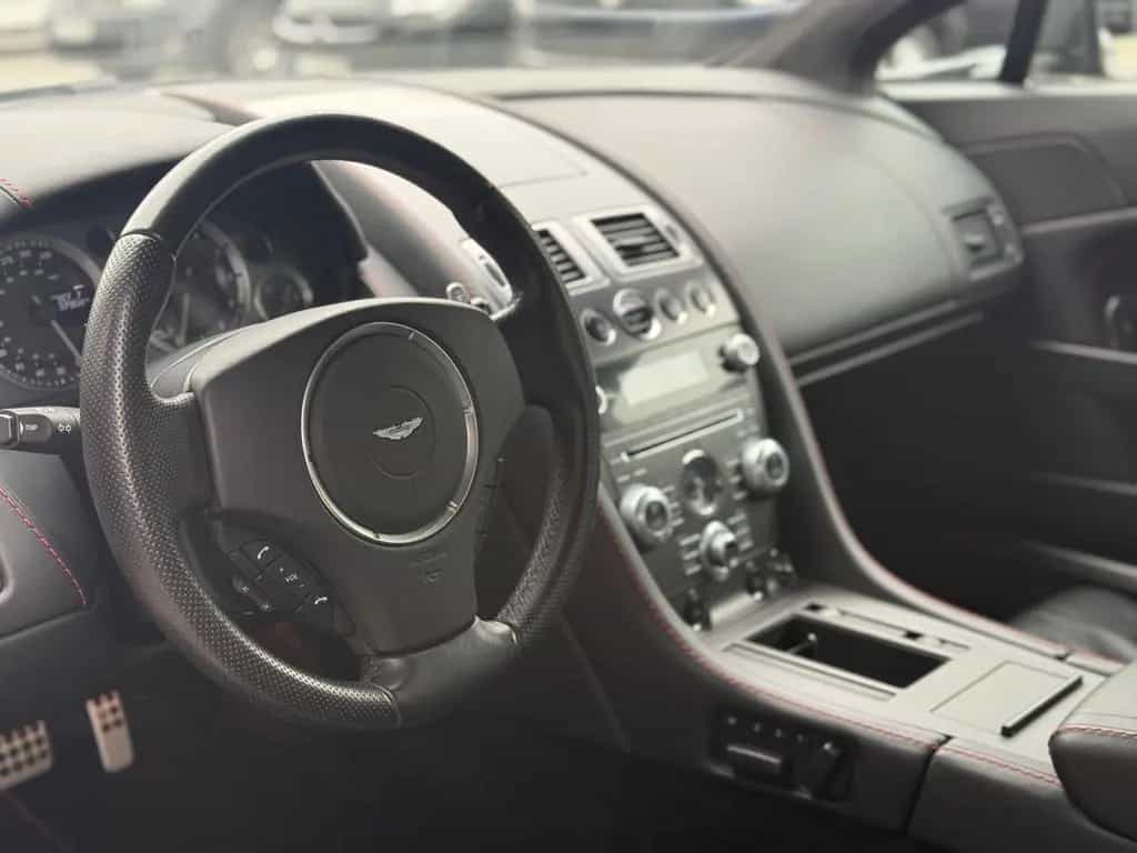 Aston Martin V8 Vantage Roadster 4.7l SPORTSHIFT SPORTABGAS 08/2011-photo-11