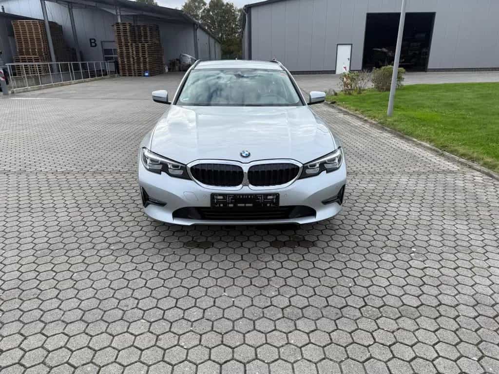 BMW 320 d Touring Automatik - 05/2020-photo-0