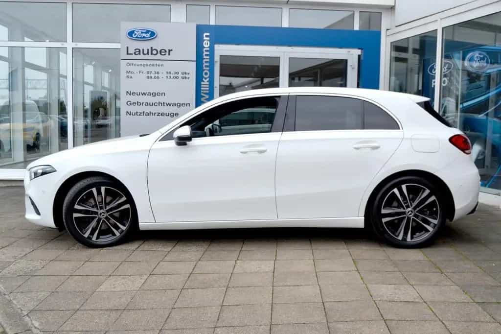 Mercedes-Benz A-Class 220 Edition 19 Automatik AutoAC Navi Park-Ass 02/2020-photo-1