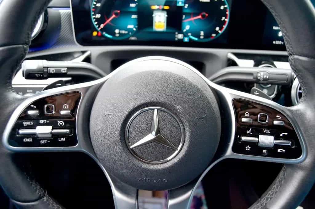Mercedes-Benz A-Class 220 Edition 19 Automatik AutoAC Navi Park-Ass 02/2020-photo-11