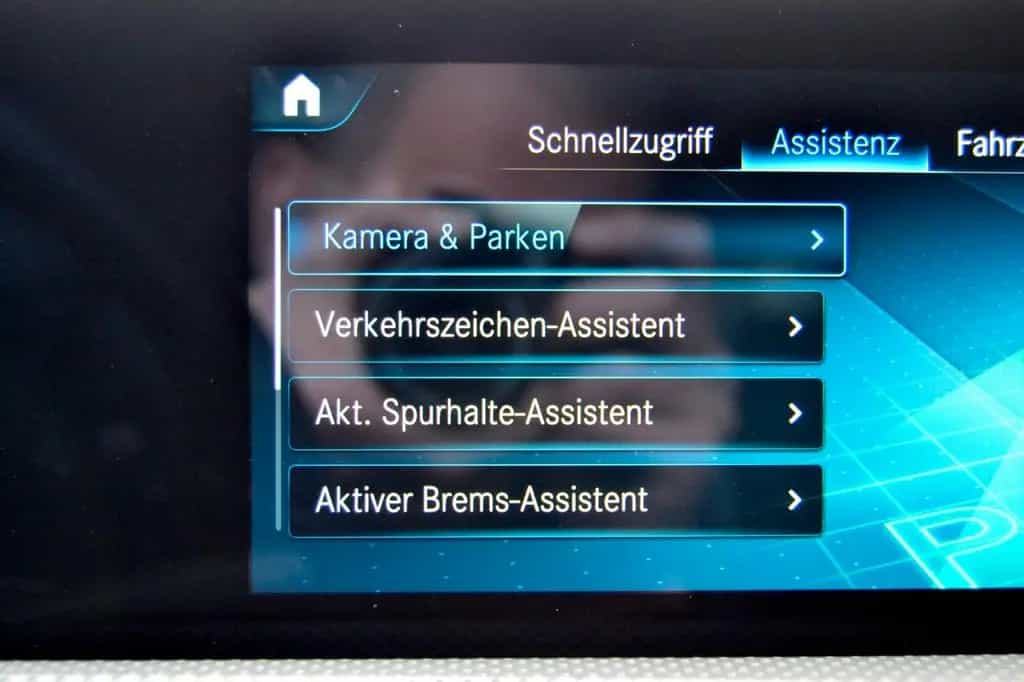 Mercedes-Benz A-Class 220 Edition 19 Automatik AutoAC Navi Park-Ass 02/2020-photo-17
