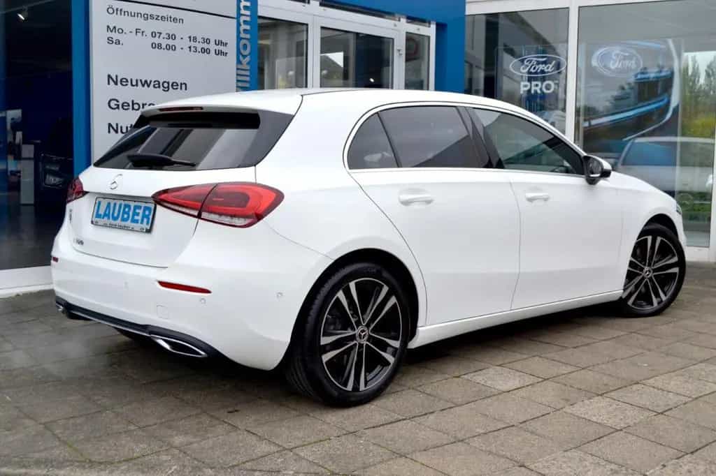 Mercedes-Benz A-Class 220 Edition 19 Automatik AutoAC Navi Park-Ass 02/2020-photo-3