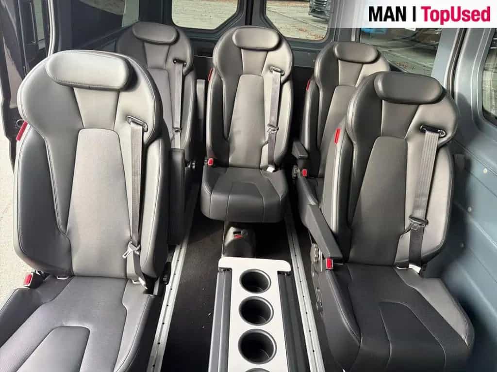 MAN TGE 3.180 4X2F,VIP-Kombi,El.Schiebetüren,AHK 05/2024-photo-12