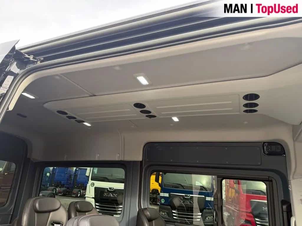 MAN TGE 3.180 4X2F,VIP-Kombi,El.Schiebetüren,AHK 05/2024-photo-14