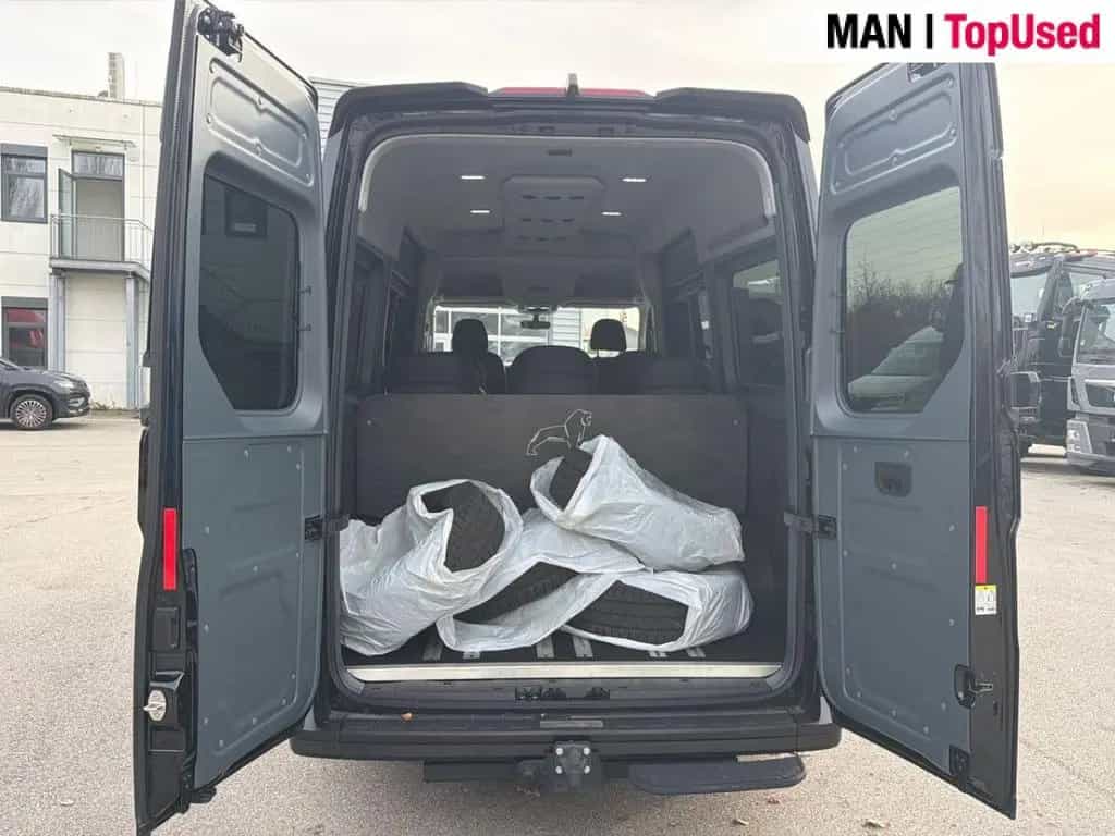 MAN TGE 3.180 4X2F,VIP-Kombi,El.Schiebetüren,AHK 05/2024-photo-7