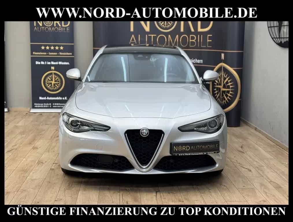 Alfa Romeo Giulia 2.2 JTDM LUSSO TI *PANO*LEDER*ACC*UPE:56* 10/2021-photo-2