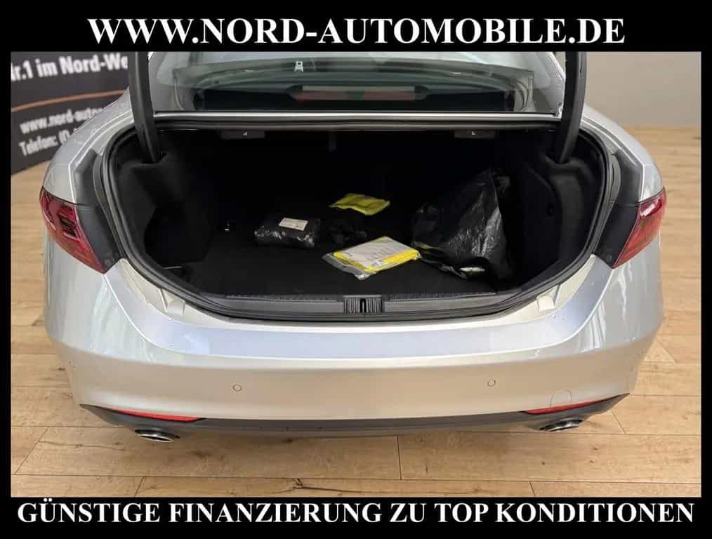 Alfa Romeo Giulia 2.2 JTDM LUSSO TI *PANO*LEDER*ACC*UPE:56* 10/2021-photo-25