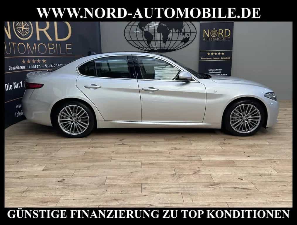 Alfa Romeo Giulia 2.2 JTDM LUSSO TI *PANO*LEDER*ACC*UPE:56* 10/2021-photo-4