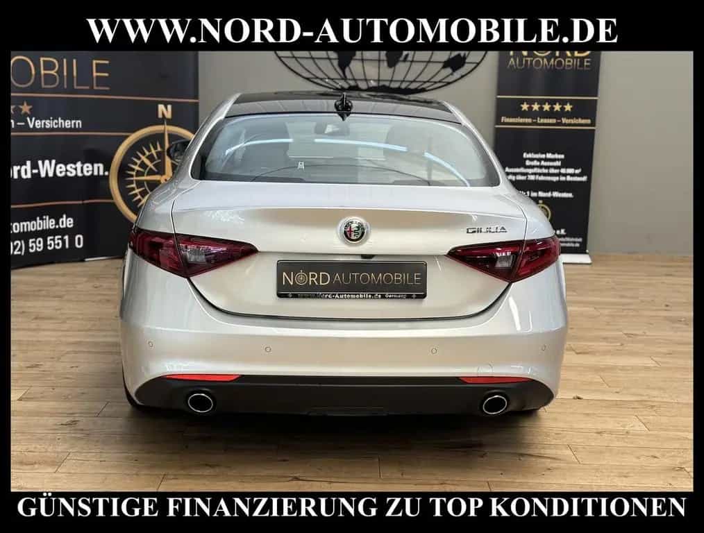 Alfa Romeo Giulia 2.2 JTDM LUSSO TI *PANO*LEDER*ACC*UPE:56* 10/2021-photo-7