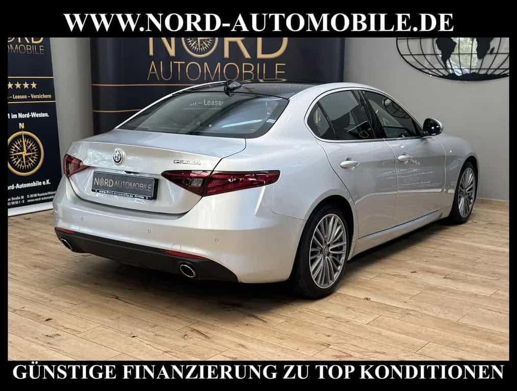 Alfa Romeo Giulia 2.2 JTDM LUSSO TI *PANO*LEDER*ACC*UPE:56* 10/2021-photo-8