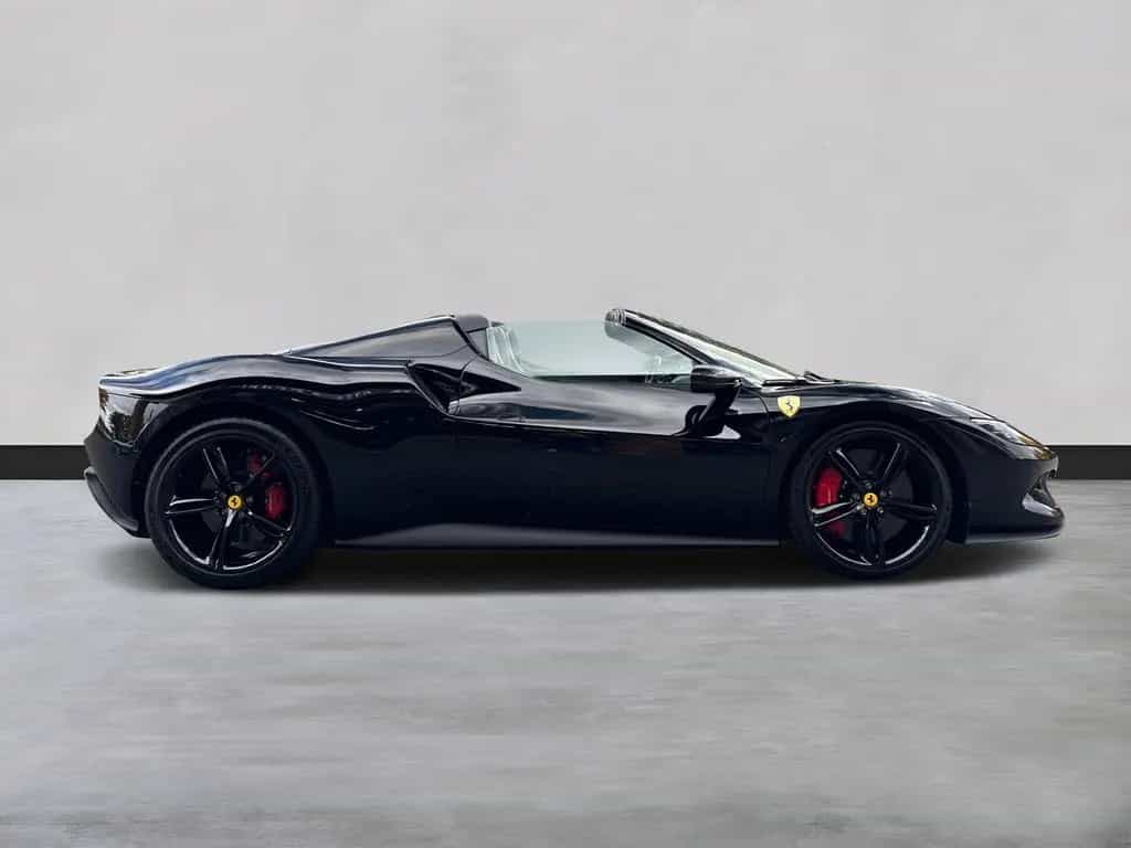 Ferrari 296 GTS *Embleme*Navi*PDC*Klima*Leder* 04/2025-photo-5