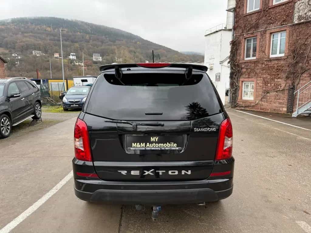 Ssangyong REXTON W 2.0 4WD/Leder/Navi/Standheizung/AHK2.6T 02/2015-photo-5