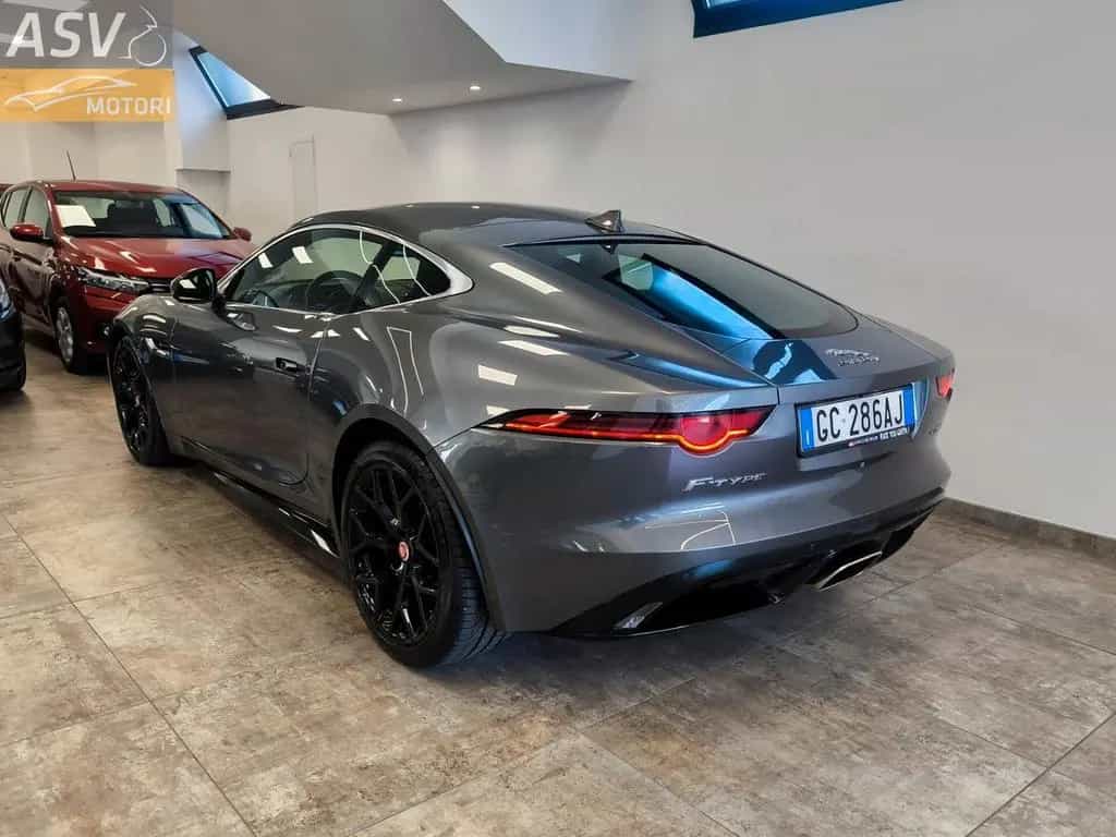 Jaguar F-Type 2.0 aut. Coupé R-Dynamic 06/2018-photo-4