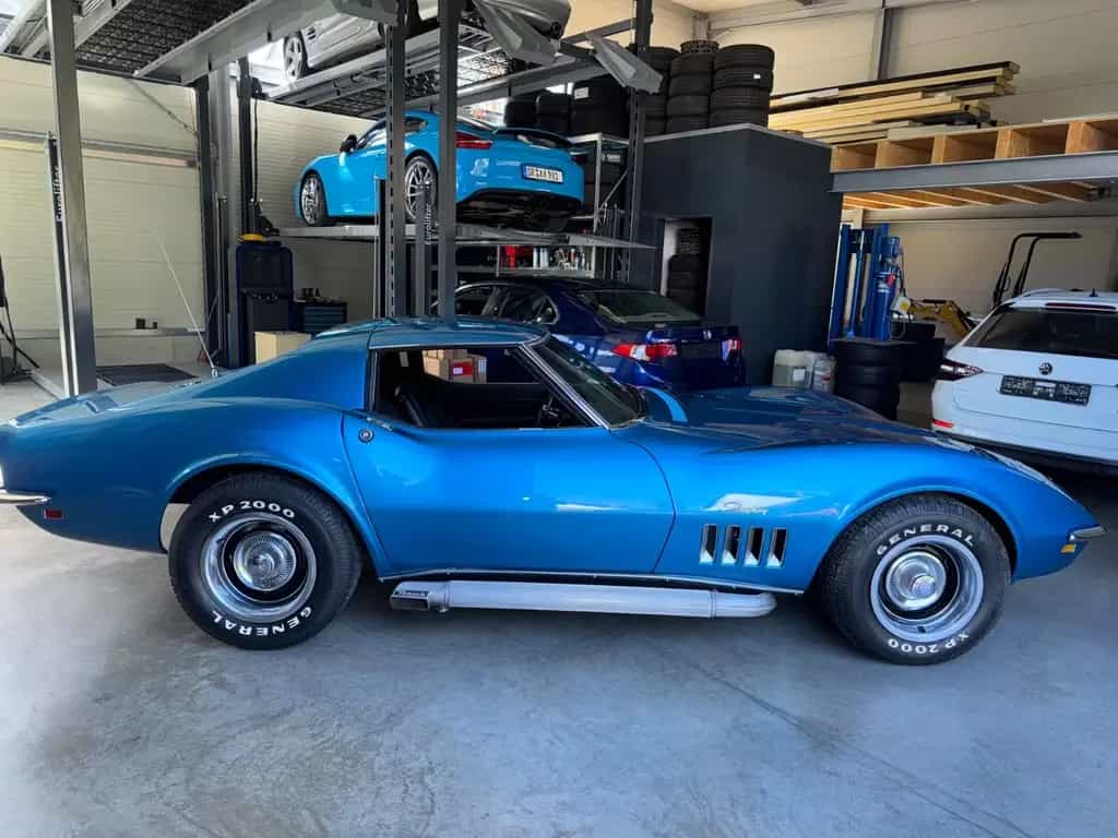 Corvette C3 Stingray Targa Leder Schwarz / Schalter 1968 08/1968-photo-1