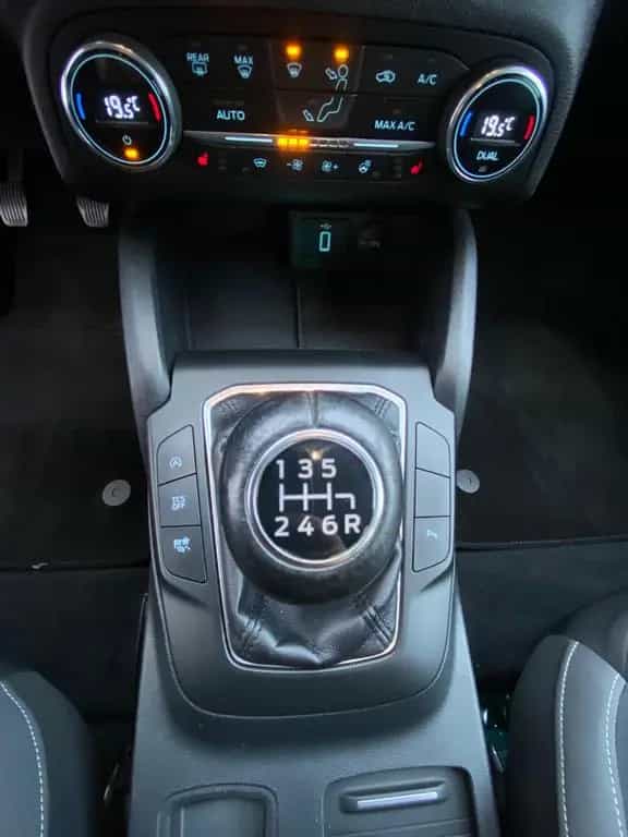 Ford Focus Turnier Cool & Connect/LED/EURO-6/NAVI/ 10/2019-photo-29