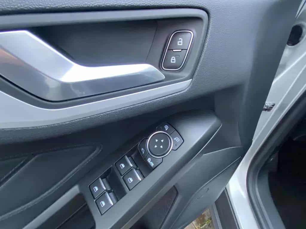 Ford Focus Turnier Cool & Connect/LED/EURO-6/NAVI/ 10/2019-photo-32