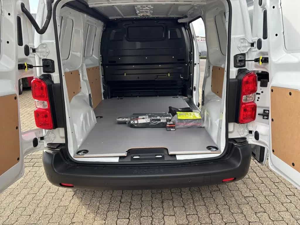 Toyota Proace (Verso) Proace L1 Kasten Meister 1.5 D EU6e Navi Apple C 11/2025-photo-6
