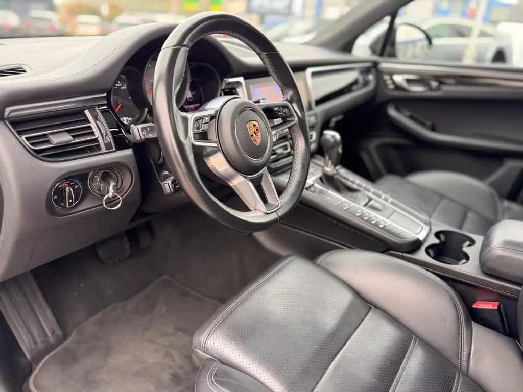 Porsche Macan S 01/2021-photo-13