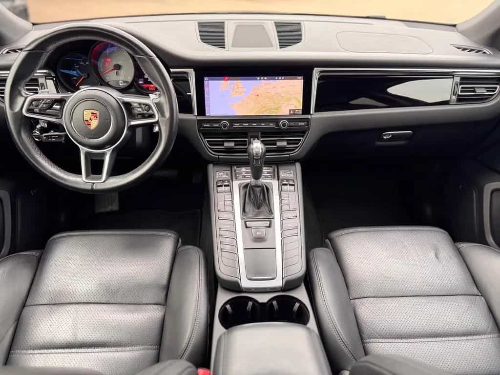 Porsche Macan S 01/2021-photo-17