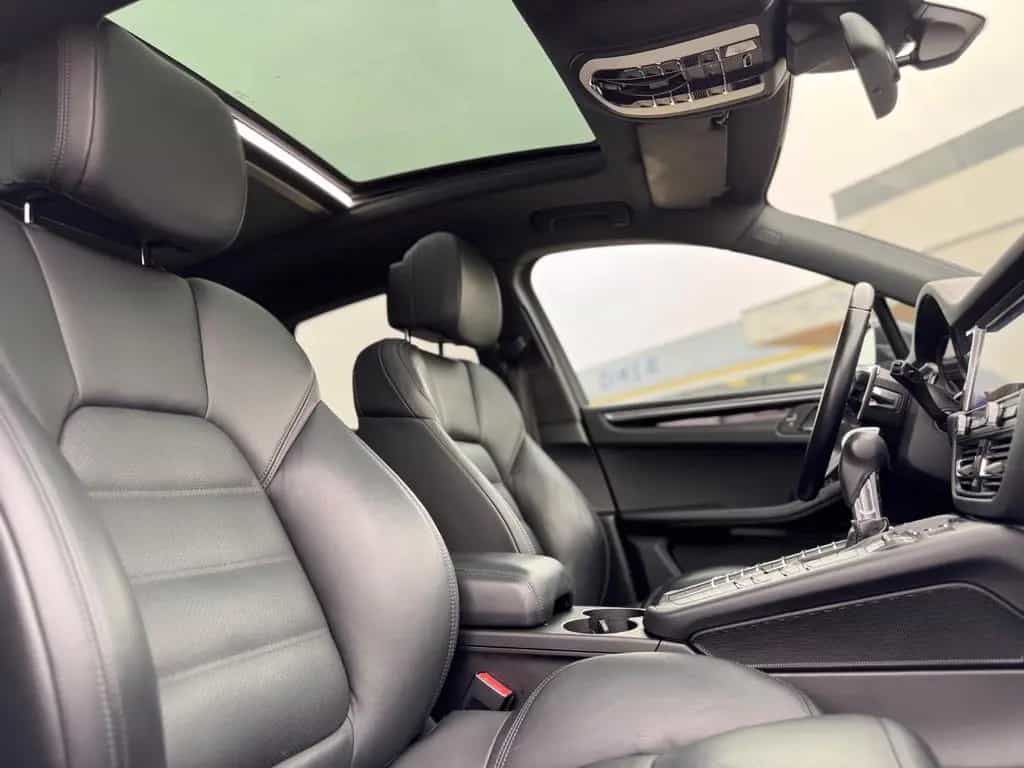 Porsche Macan S 01/2021-photo-22