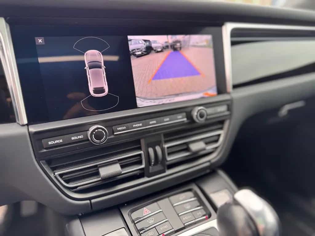Porsche Macan S 01/2021-photo-26