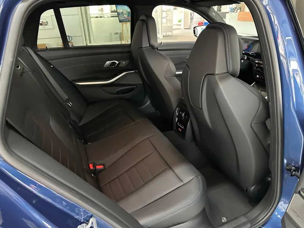 ALPINA D3 S 3.0 Allrad Touring +AHK +Standheiz +H/K 05/2026-photo-23