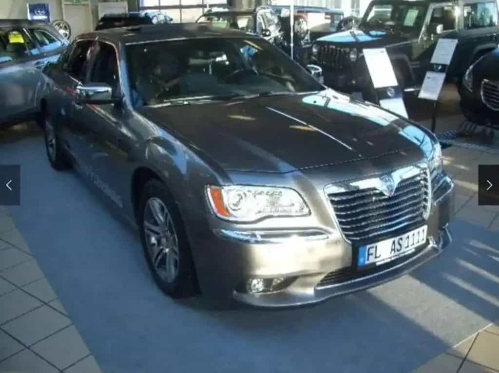 Lancia Thema Platinum 3.0 V6 Multijet *Navi*Leder*Pano* 10/2011-photo-0