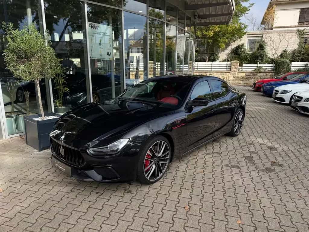 Maserati Ghibli Trofeo 581PS LANE B&W CARBON GARANTIE 04/2022-photo-4