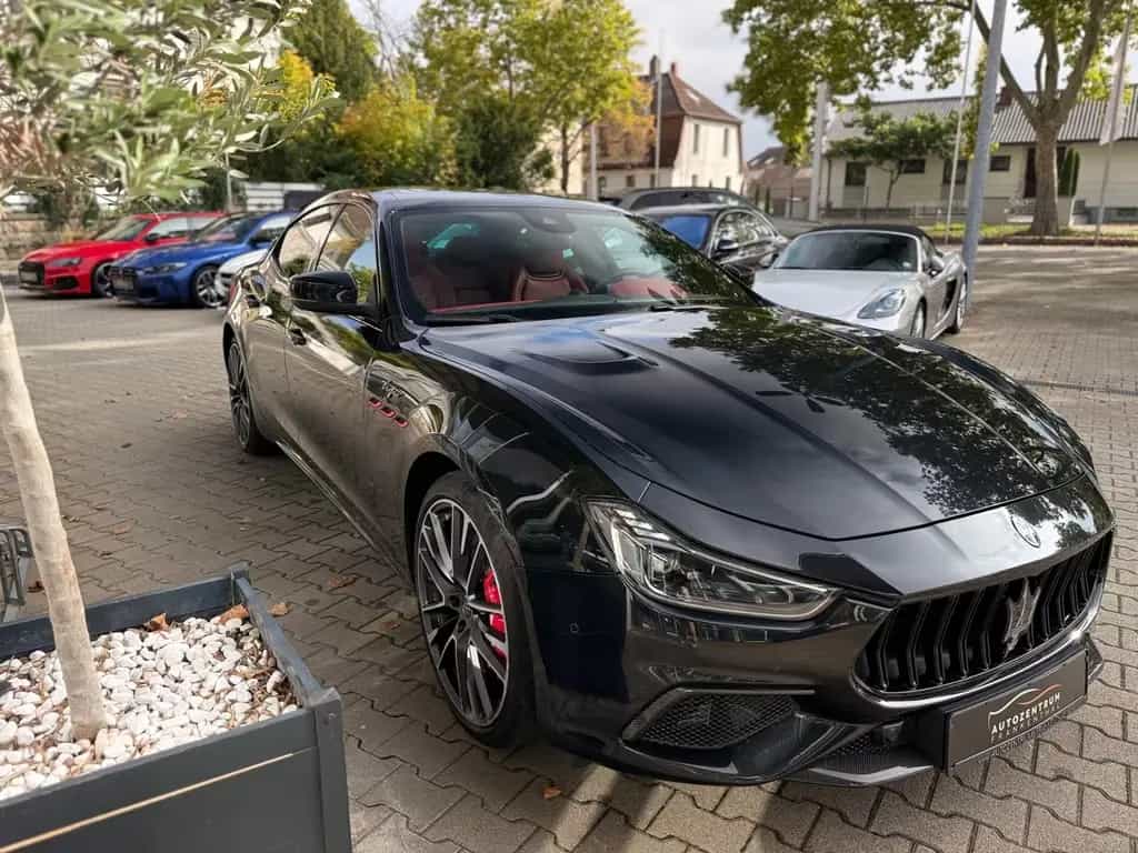 Maserati Ghibli Trofeo 581PS LANE B&W CARBON GARANTIE 04/2022-photo-5