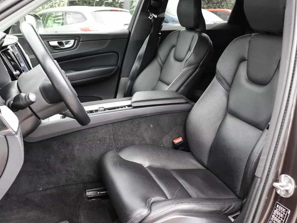 Volvo XC60 Inscription B4 2WD AHK Digitales Cockpit Me 08/2022-photo-6