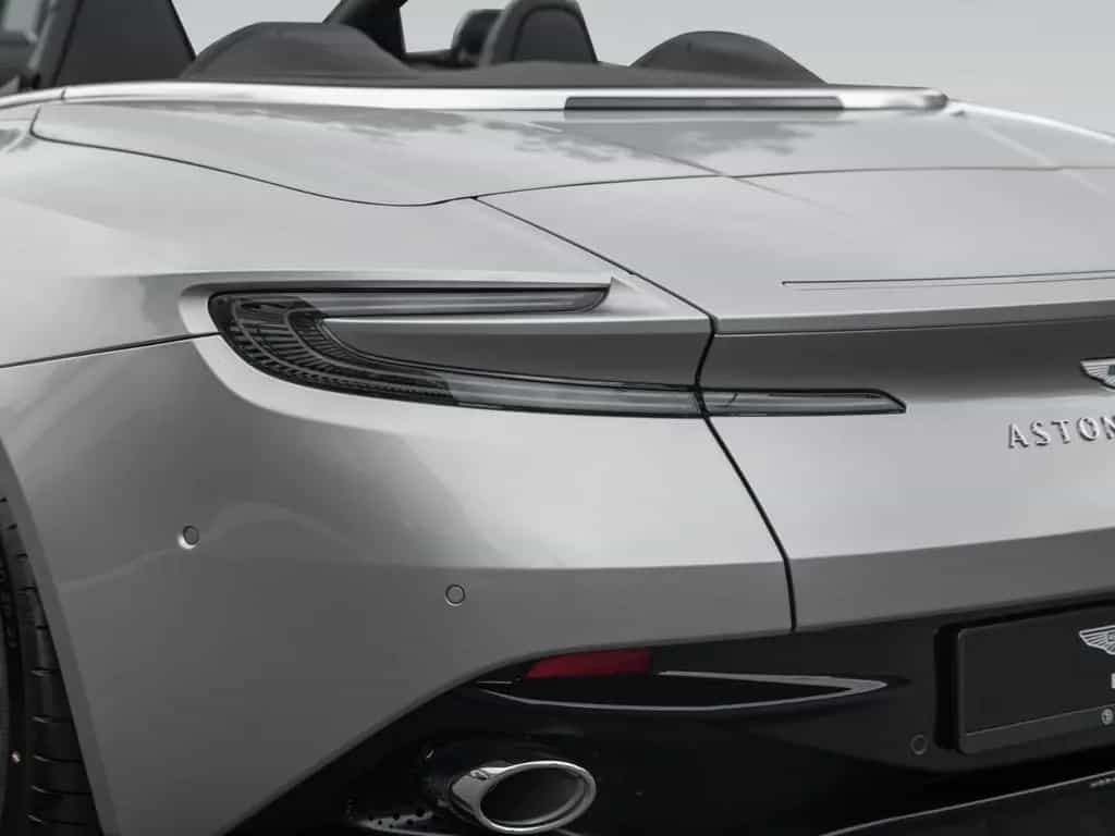Aston Martin DB12 Volante | Aluminite Silver | 21" Y-Spoke null-photo-15