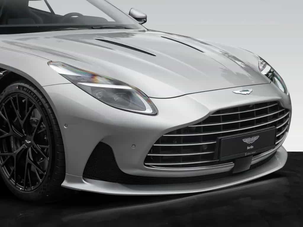 Aston Martin DB12 Volante | Aluminite Silver | 21" Y-Spoke null-photo-18