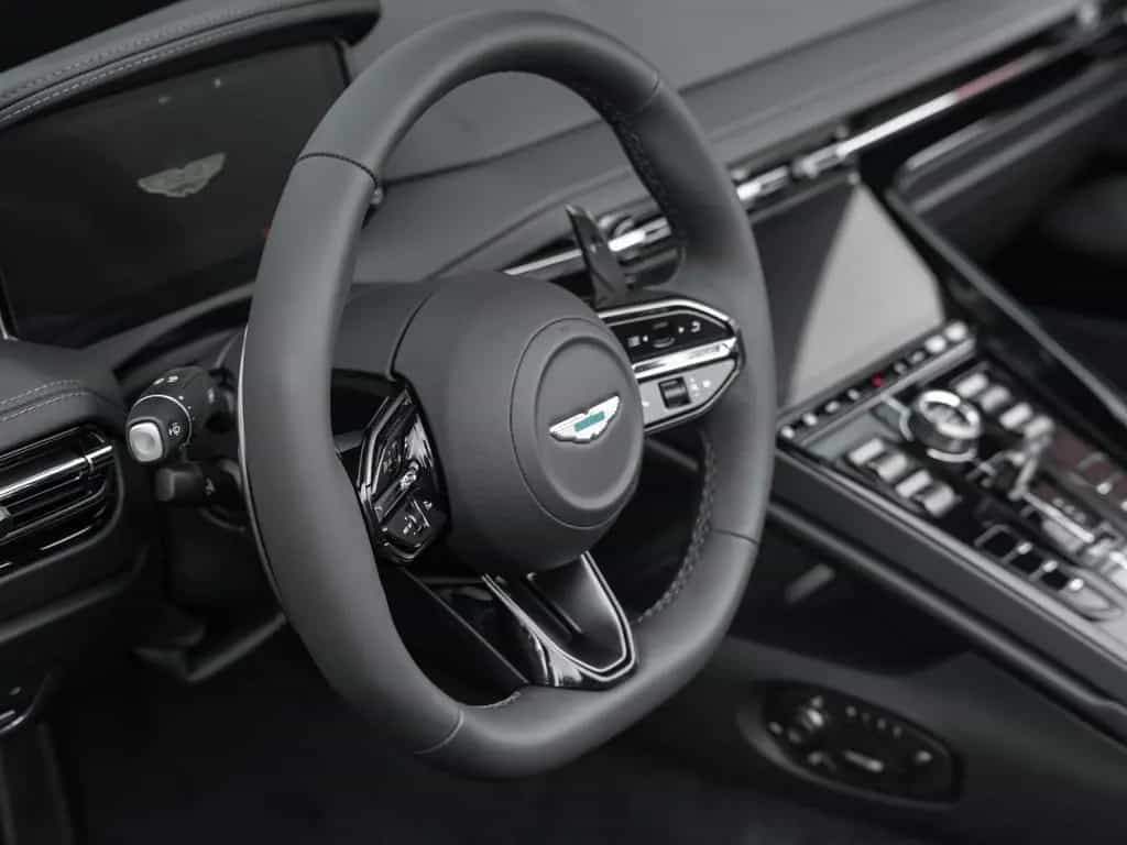Aston Martin DB12 Volante | Aluminite Silver | 21" Y-Spoke null-photo-25