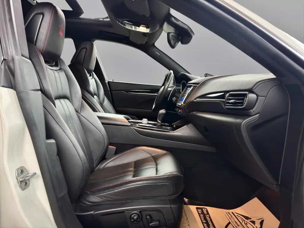 Maserati Levante Diesel*PANO*LUFT*DISTRO.*VOLL* 12/2016-photo-13