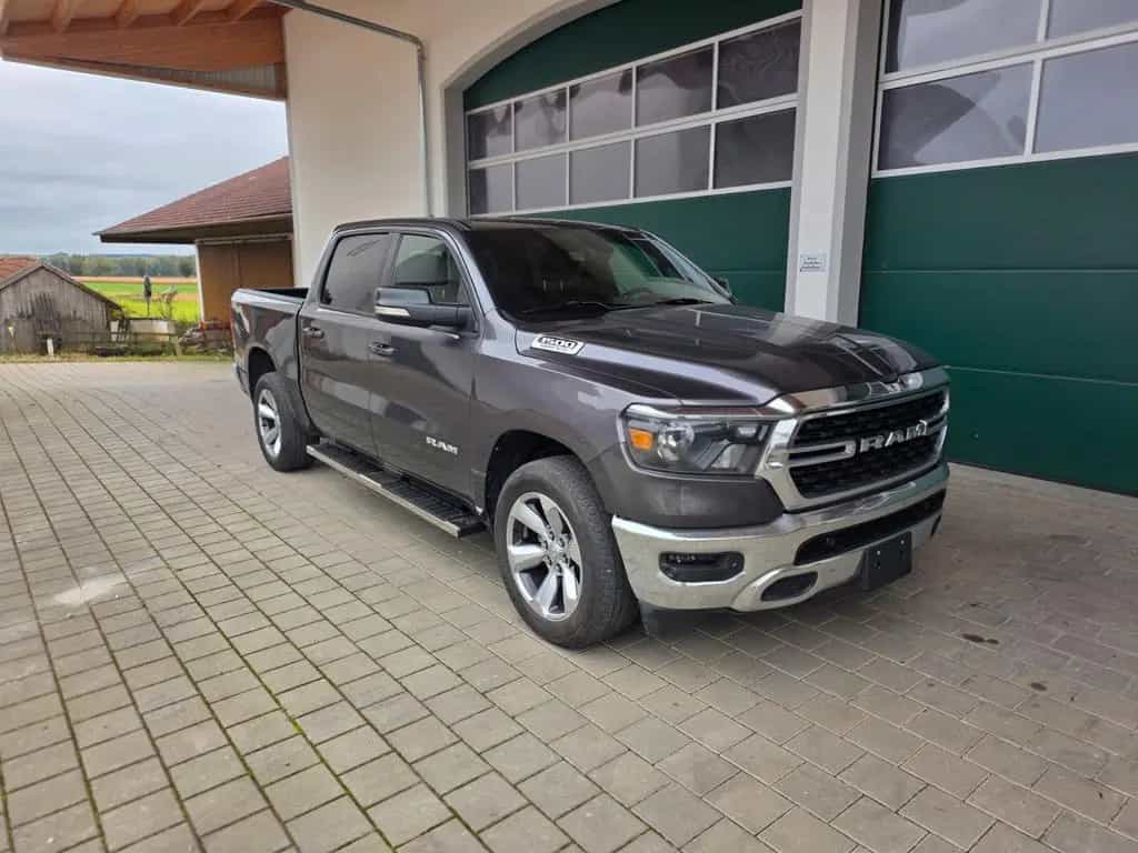 Dodge Ram 1500 LoneStar 45000km! 4X4 v8 Neu TÜV 07/2021-photo-3
