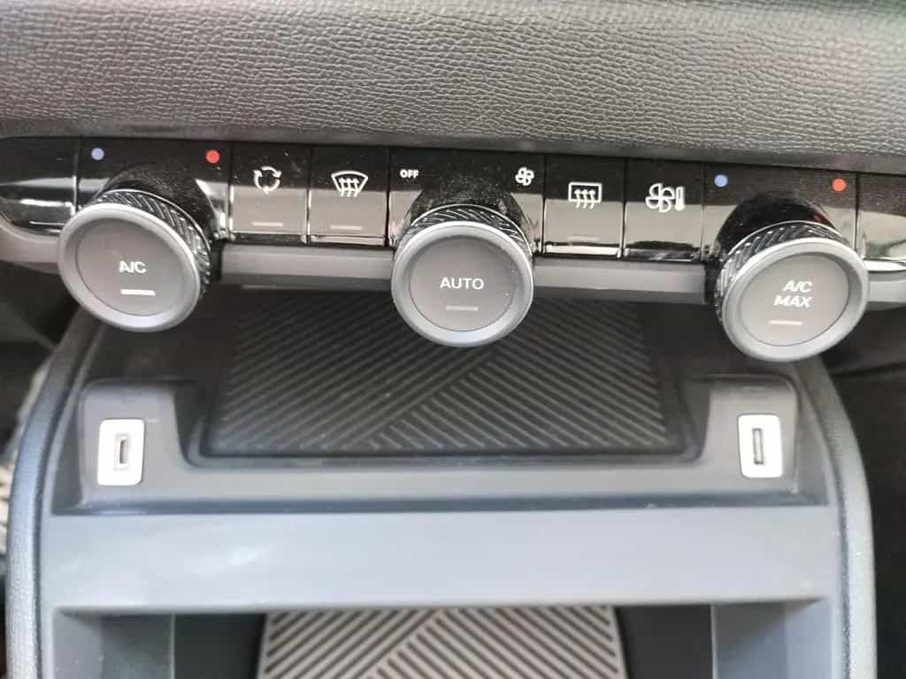 Citroën C4 Shine *HEAD-UP*NAVI*LEDER*KAMERA* 08/2023-photo-17