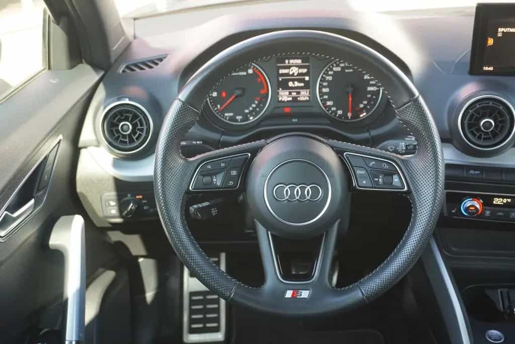 Audi Q2 2.0 TFSI Quattro S-Line LED Teilleder AHK PDC 07/2018-photo-16
