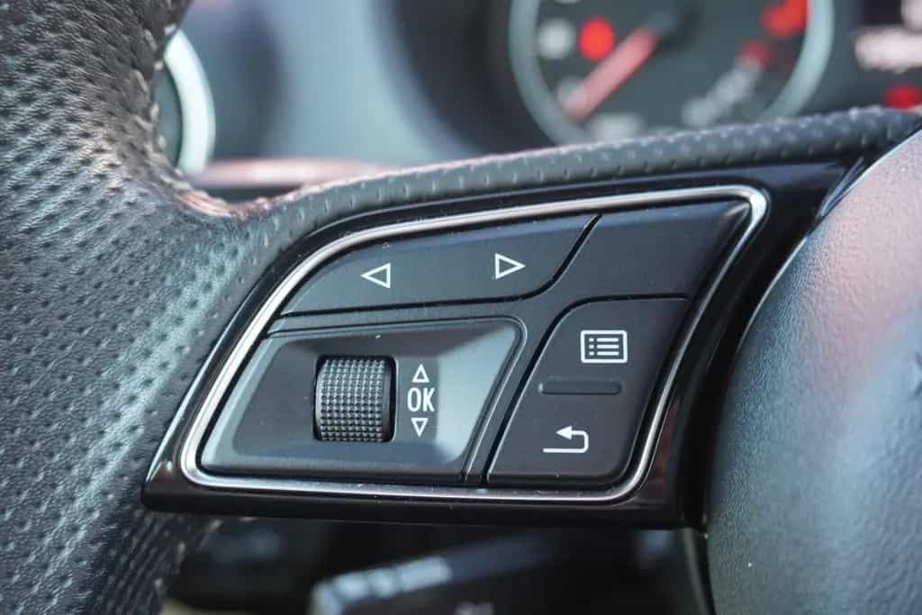 Audi Q2 2.0 TFSI Quattro S-Line LED Teilleder AHK PDC 07/2018-photo-18