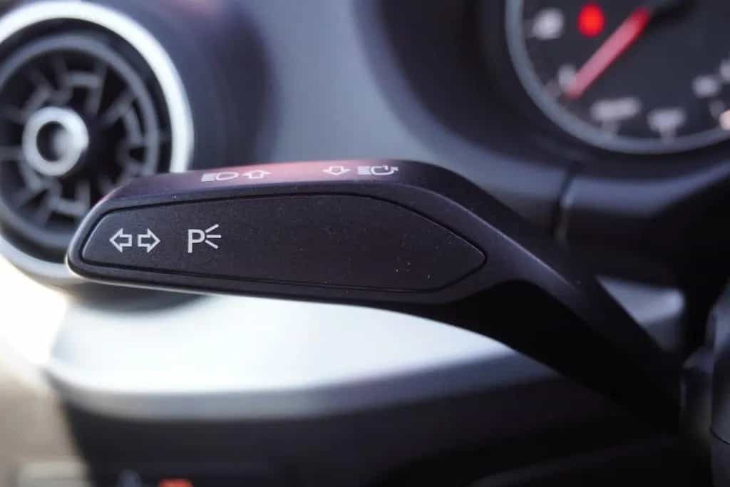Audi Q2 2.0 TFSI Quattro S-Line LED Teilleder AHK PDC 07/2018-photo-19