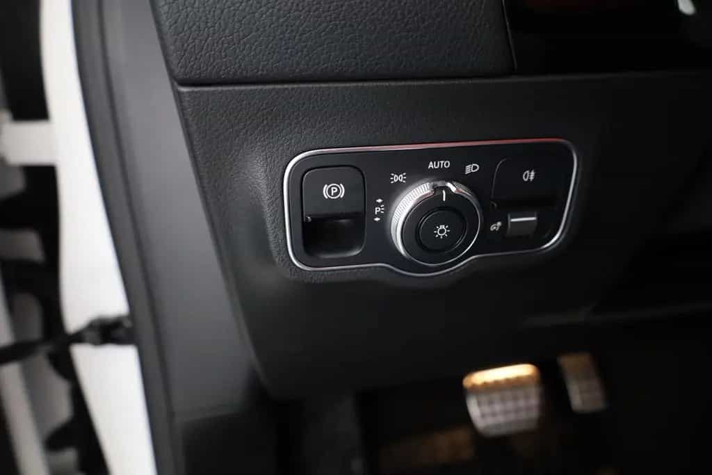 Mercedes-Benz B 220 B220 d AMG Line Navi ACC Burmester Panorama 360° 03/2019-photo-22