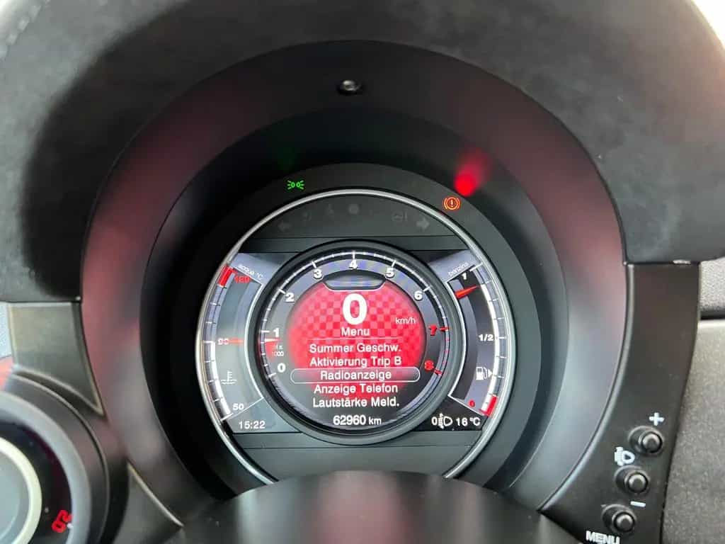 Abarth 695 1.4 T-Jet*SCHALENSITZE*ALCANTARA*CARPLAY* 09/2022-photo-10