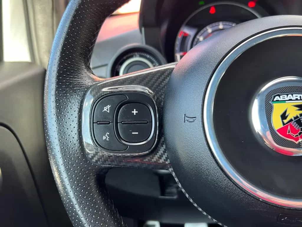 Abarth 695 1.4 T-Jet*SCHALENSITZE*ALCANTARA*CARPLAY* 09/2022-photo-12